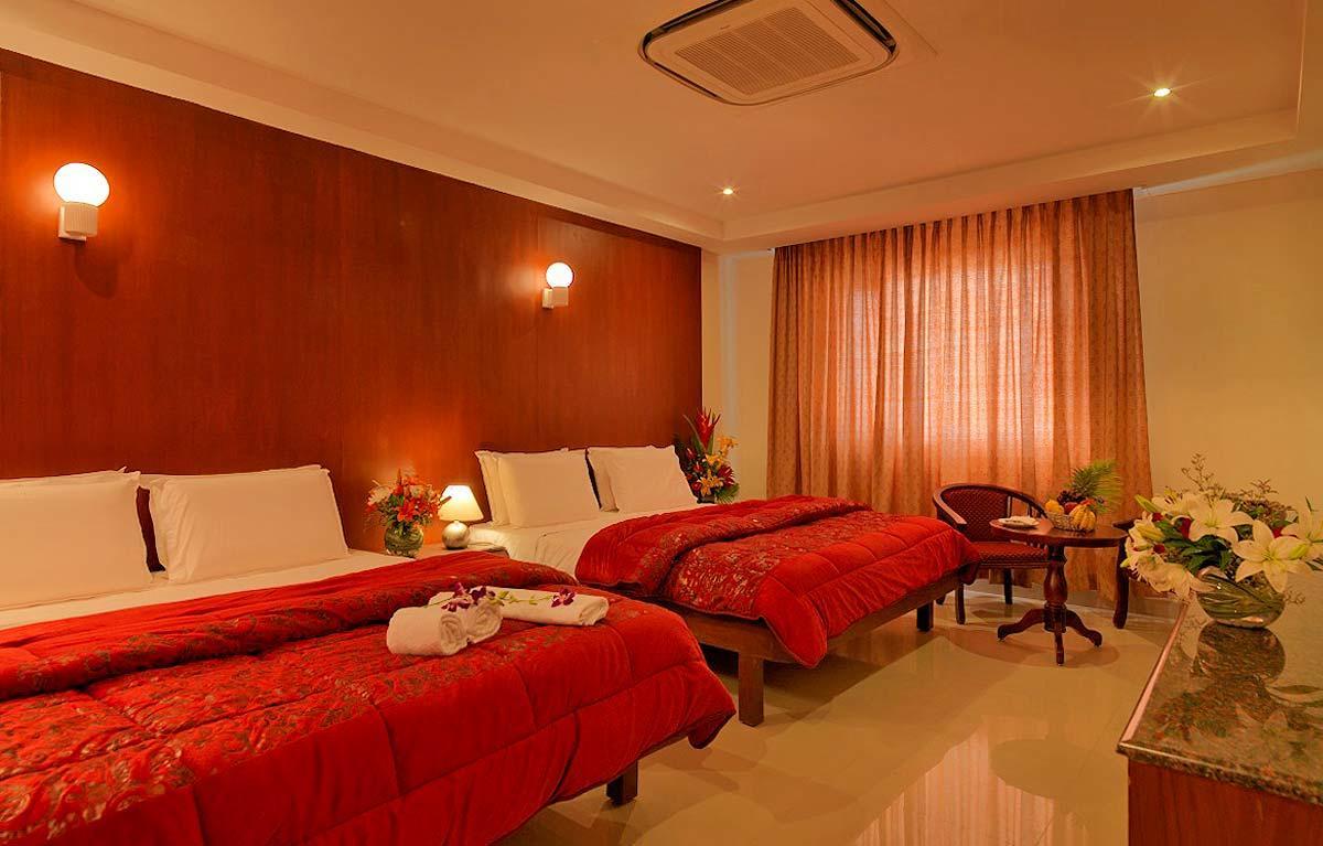 Dhanunjayas Luxury Hotel Hosūr Εξωτερικό φωτογραφία